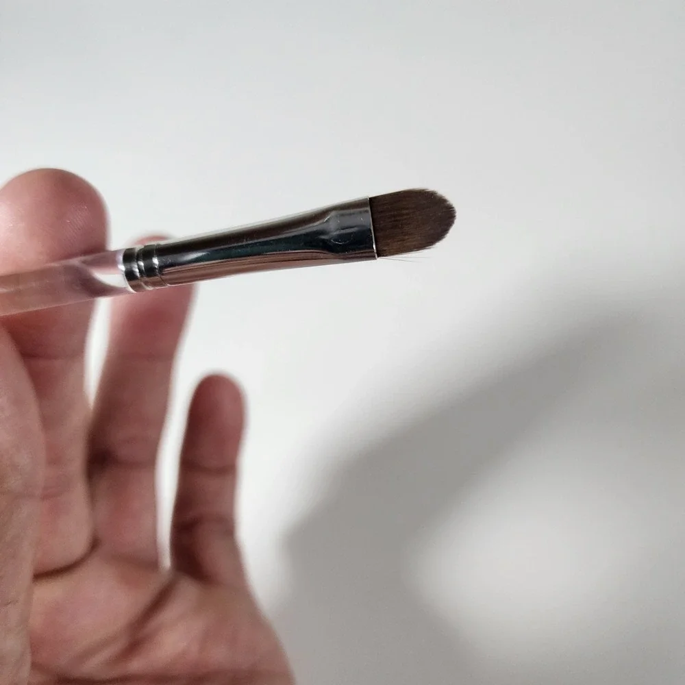 Clinique Concealer Makeup Brush - Precision Application & Blending Tool